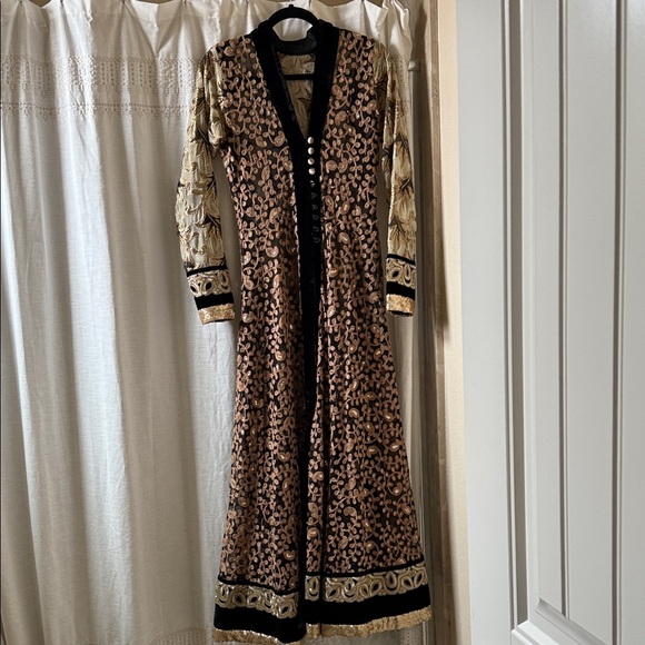 Elegant Black and Gold Embroidered Dress - Picture 1 of 14